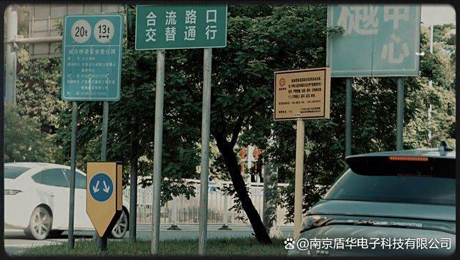 一个观察:智慧路灯杆正成为城市「聪明度」的标尺(图4)