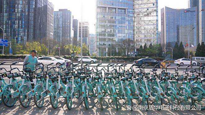 一个观察:智慧路灯杆正成为城市「聪明度」的标尺(图12)