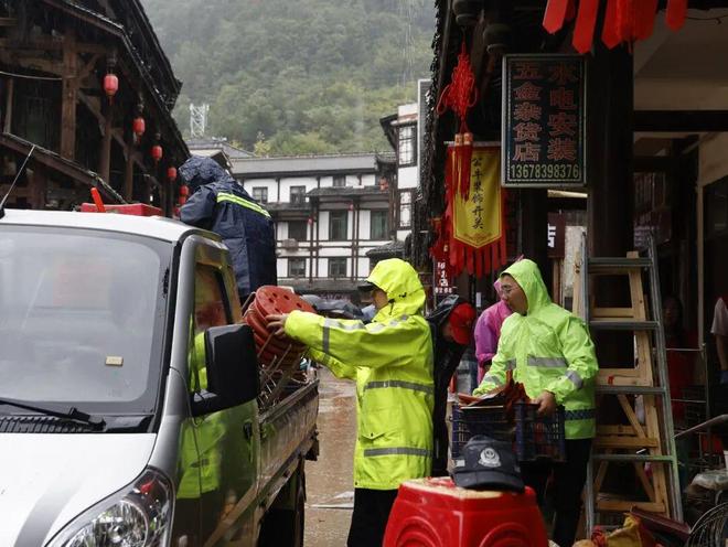 “汛”速行动!广元公安破雨前行筑牢安全屏障(图9)