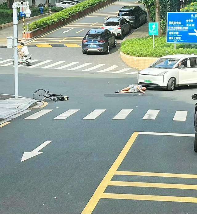 华南理工又一老师被撞现场照流出肇事者被扒一画面信息量大(图4)