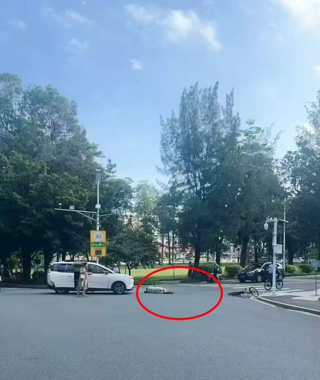华南理工又一老师被撞现场照流出肇事者被扒一画面信息量大(图2)