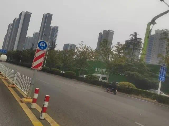 武汉市民连续发现交通标志牌“左右不分”交管部门：全区排查！(图3)