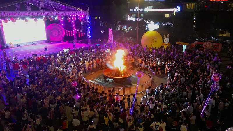 诚意打底风景出圈！网友点赞：“荔波文旅上大分”(图2)