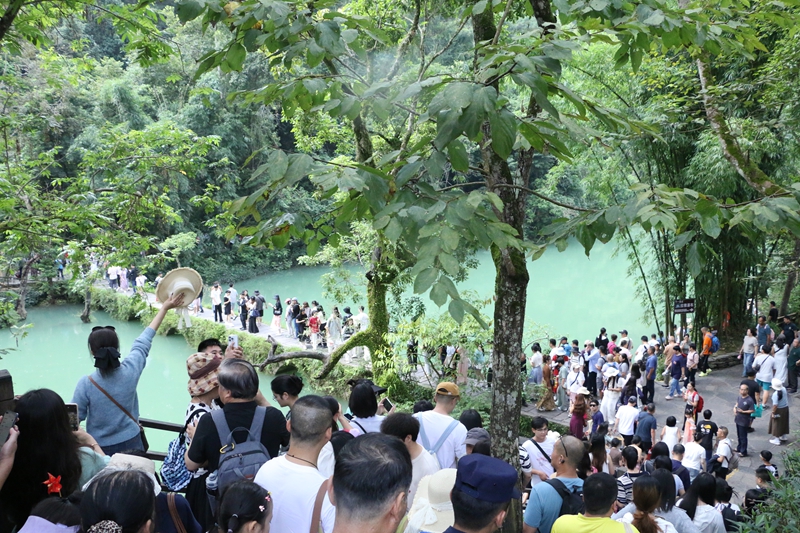 诚意打底风景出圈！网友点赞：“荔波文旅上大分”(图4)