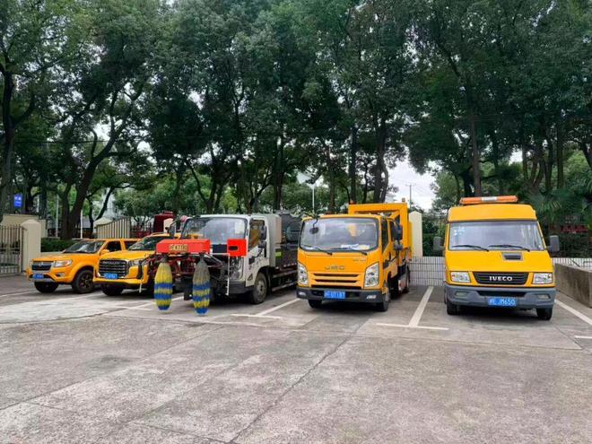 沪闵路的川流不息有TA们“保驾护航”(图2)