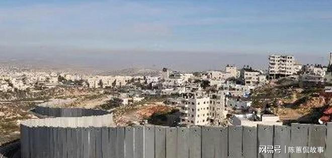 西岸916道障碍突袭!300万巴民众路难行国际法明令禁止(图3)