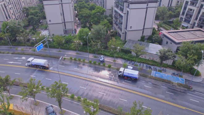 29万公里的无人环卫“德清样本”！云创智行“车路云一体化”首批试点城市的城市清洁革命(图3)