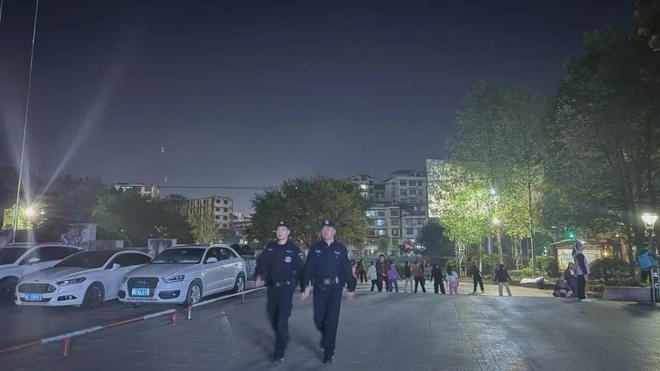 【阳光下的守护】暖心警事让守护持续升温(图1)