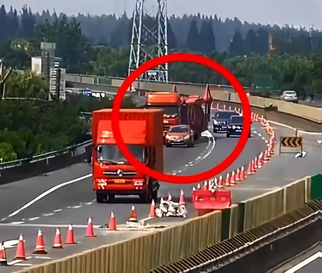 连老司机都发怵的六大驾驶场景：十几年驾龄照样招架不住(图2)