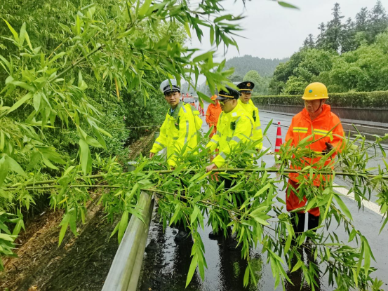 倪羽:高速交管科技创新的“探索者”(图3)