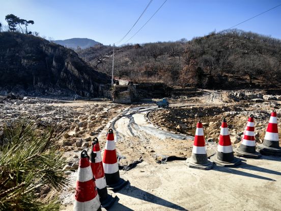 岱岳区交通运输局启动农村公路桥梁灾毁修复及道路综合整治工作全力护航人民群众安全便捷出行(图3)