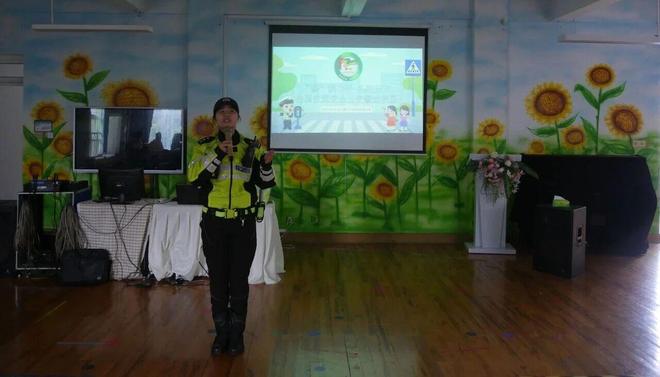 文明交通礼行天下上虞公安交警多形式宣传助力122(图3)