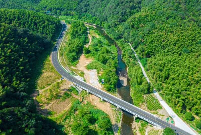 微笑泾县路景生辉泾县交通运输局匠心织就“诗与远方”(图4)