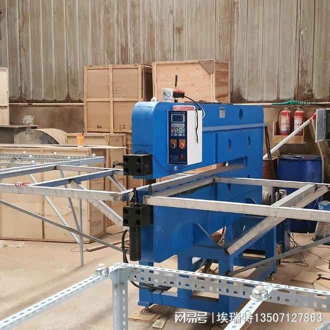 武汉埃瑞特机械制造：专注标志牌铆接机研发设备性能稳定服务(图2)