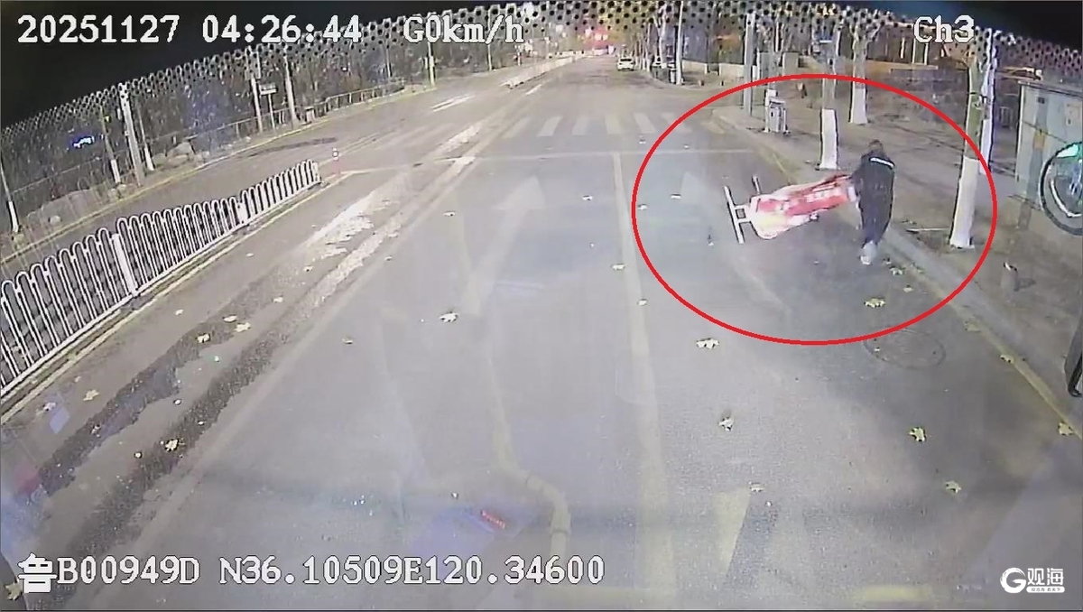 遇事上前“搭把手”青岛巴士“热心肠”获赞！(图4)