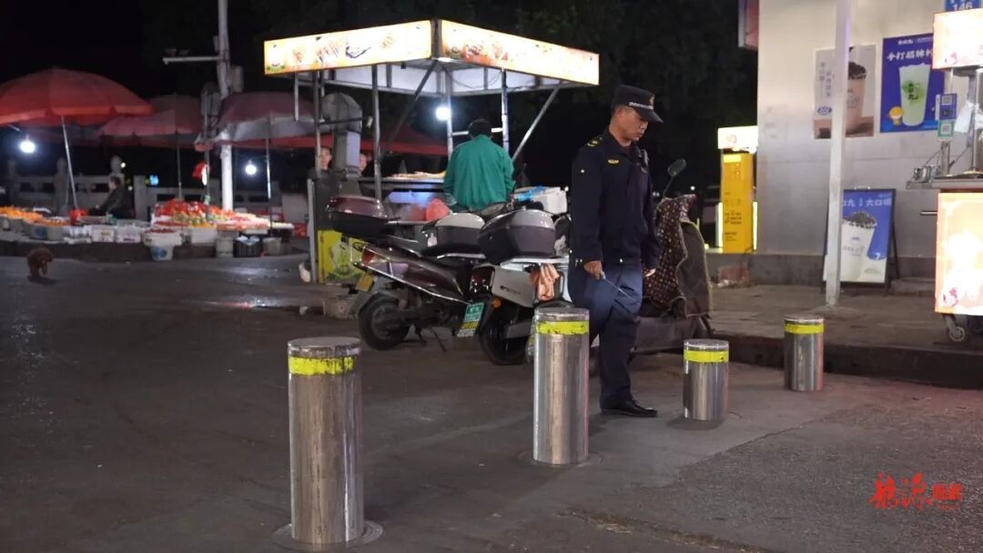 临武文昌路升降柱撑起“安心街”(图2)