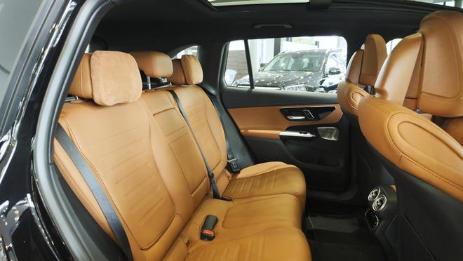 入手门槛再降！26款奔驰GLC最低不到32万哪类人群适合买？(图5)