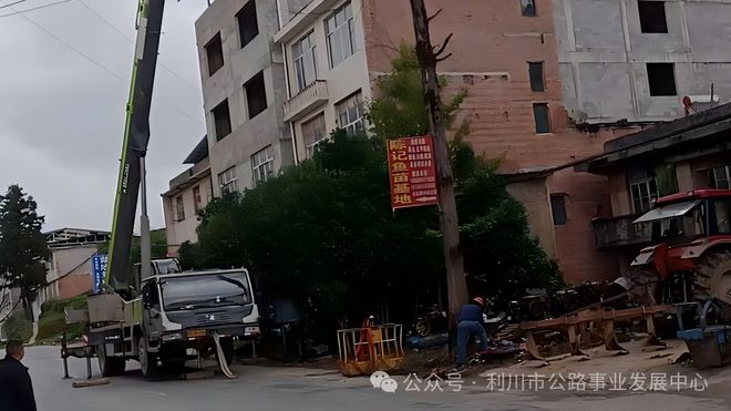 利川的司机和公路边住户最近心里踏实了！原因竟是路上少了这些东西…(图5)