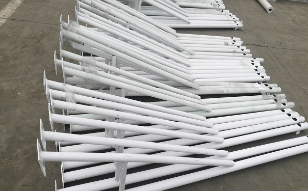 道路交通标志牌应该满足哪些要求？