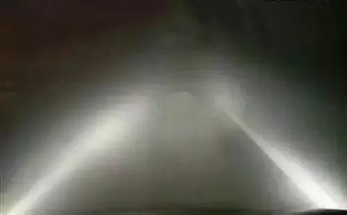 公安部交通管理局发布雾天安全行车指南(图7)