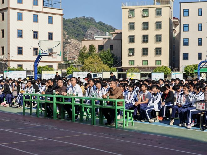 【交通安全进校园】守护成长共筑“平安路”(图2)