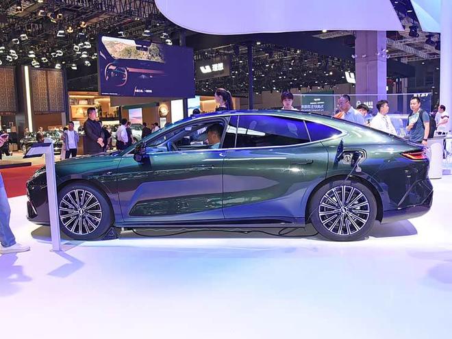 31天卖出3817辆41L油耗5018mm车长10万级家用好车杀出重围(图2)