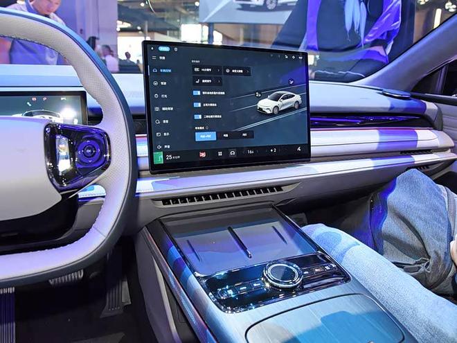 31天卖出3817辆41L油耗5018mm车长10万级家用好车杀出重围(图5)