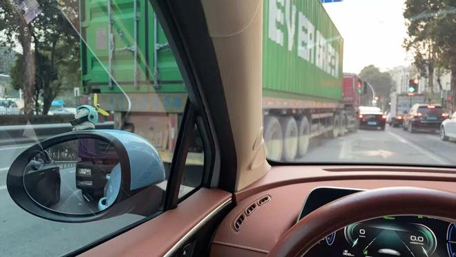 该“补妆”啦！市民反映多条道路交通标线模糊不清影响出行……相关部门回应→丨直通12345·诉求热点(图6)